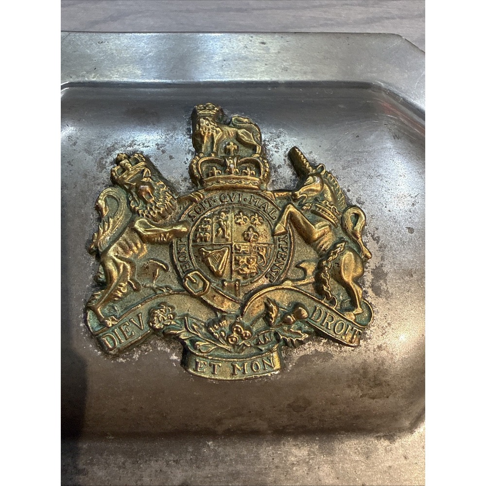 Vintage Kirk Stieff Pewter Colonial Williamsburg CW 118 Royal Coat of Arms Box